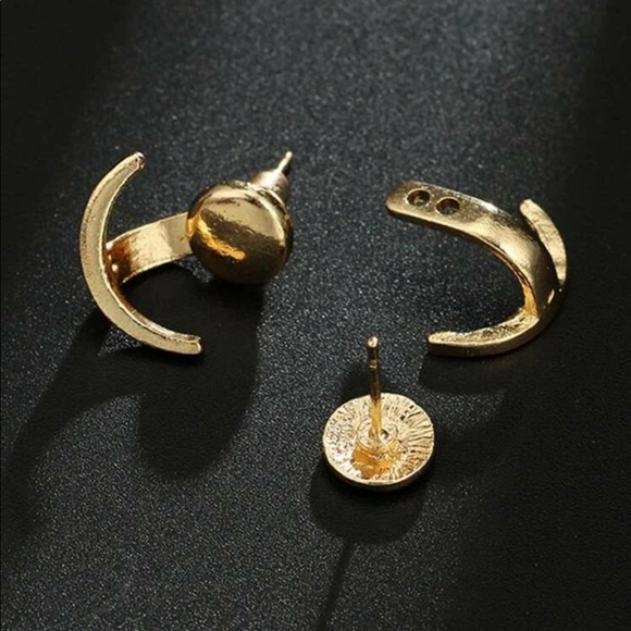 • Reina • Gold Disc Stud Earrings Jackets - Picture 3 of 4